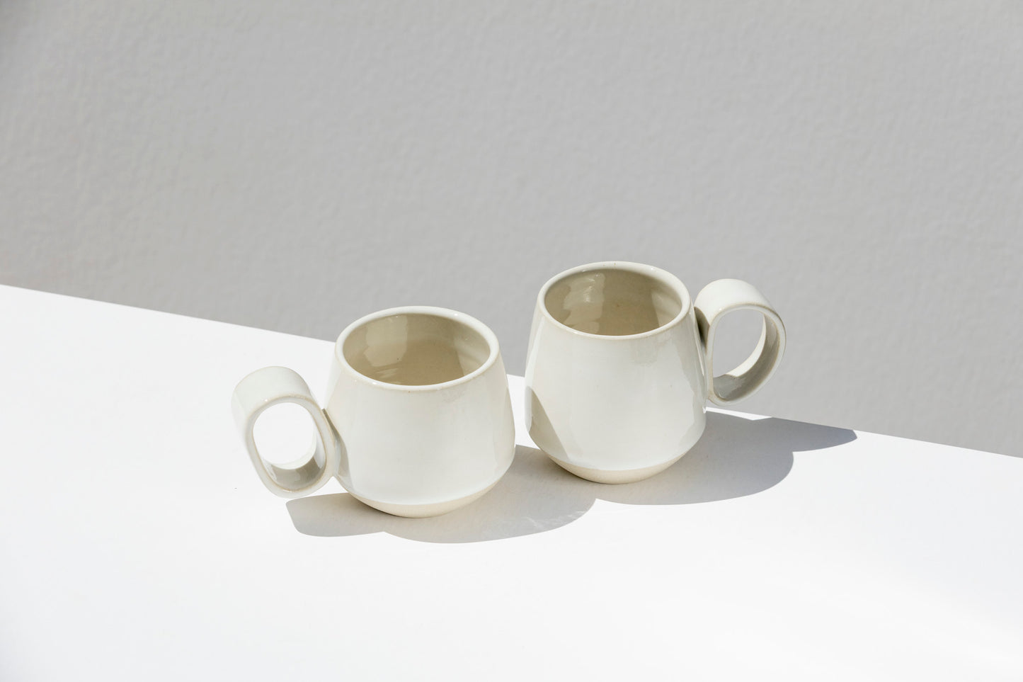 Set of 2 White Stoneware Mugs